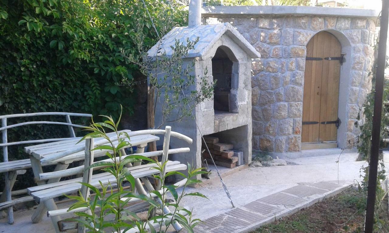 Apartmani Marija Starigrad Paklenica Εξωτερικό φωτογραφία