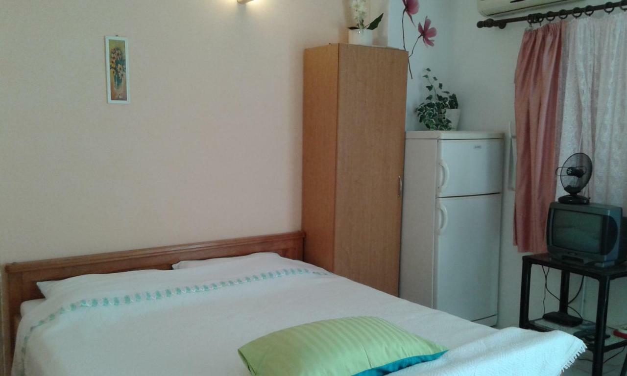 Apartmani Marija Starigrad Paklenica Εξωτερικό φωτογραφία