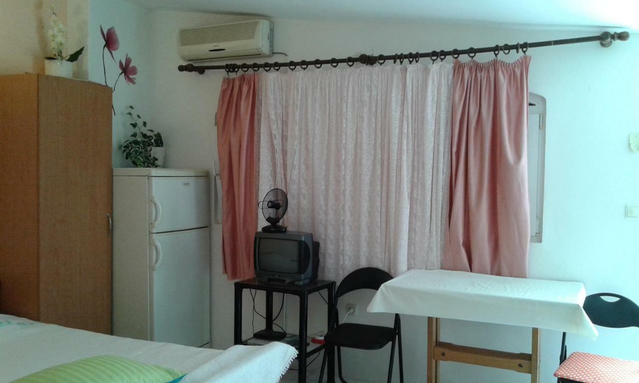 Apartmani Marija Starigrad Paklenica Εξωτερικό φωτογραφία